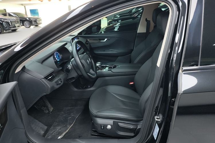 Used Hongqi E-QM5 2023 Revised Version Basic Travel Edition Left Front Seat