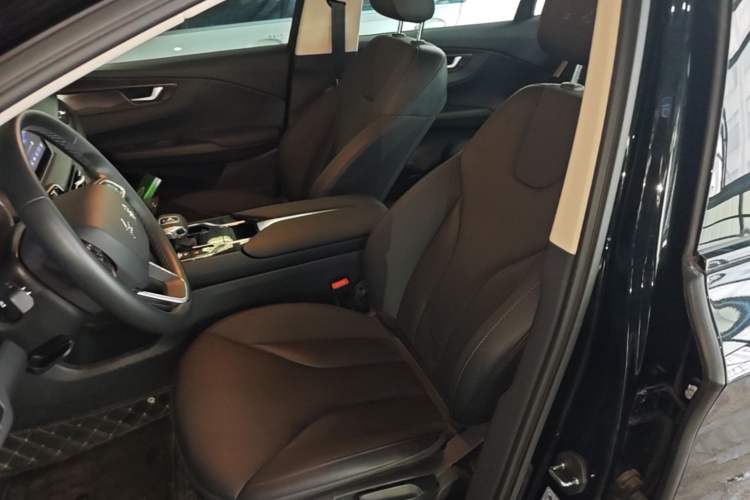 Used Hongqi E-QM5 2023 Revised Version Basic Travel Edition Left Front Seat