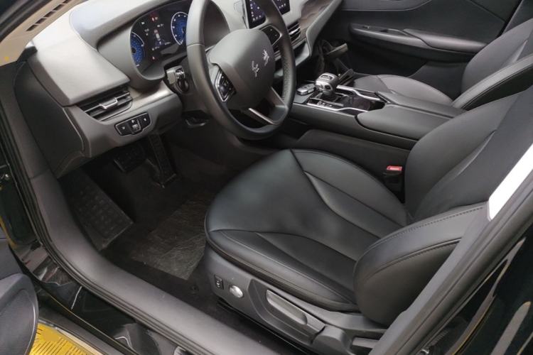 Used Hongqi E-QM5 2023 Revised Version Basic Travel Edition Left Front Seat