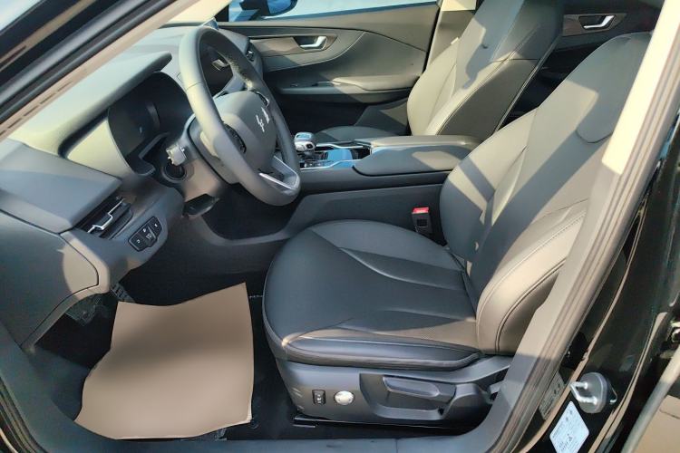 Used Hongqi E-QM5 2023 Revised Version Basic Travel Edition Left Front Seat
