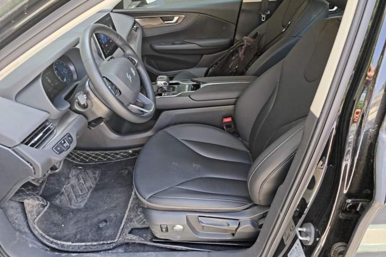 Used Hongqi E-QM5 2023 Revised Version Basic Travel Edition Left Front Seat