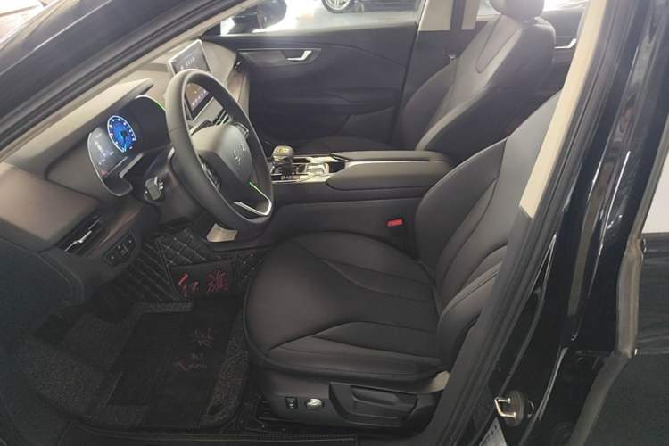 Used Hongqi E-QM5 2023 Revised Version Basic Travel Edition Left Front Seat