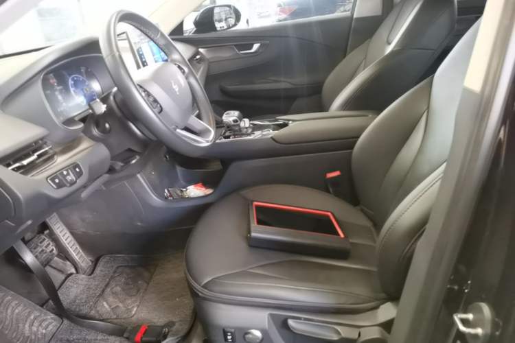 Used Hongqi E-QM5 2023 Revised Version Basic Travel Edition Left Front Seat