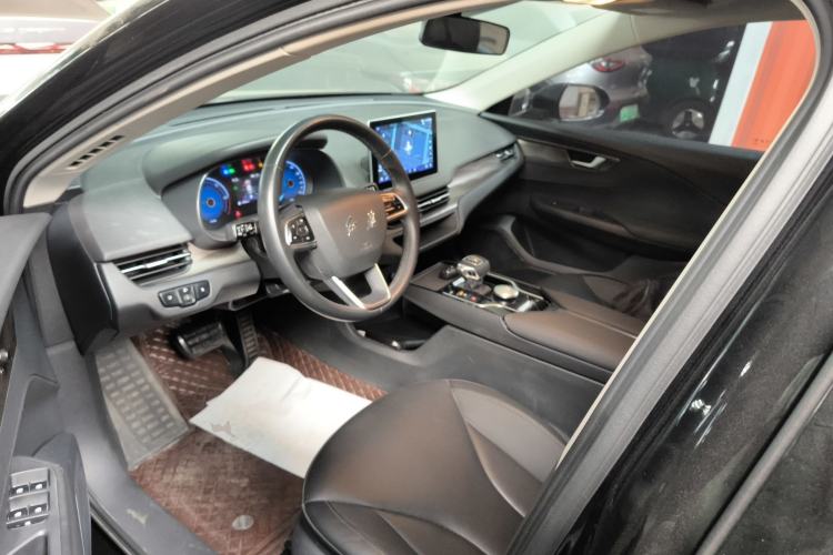 Used Hongqi E-QM5 2023 Revised Version Basic Travel Edition Left Front Seat