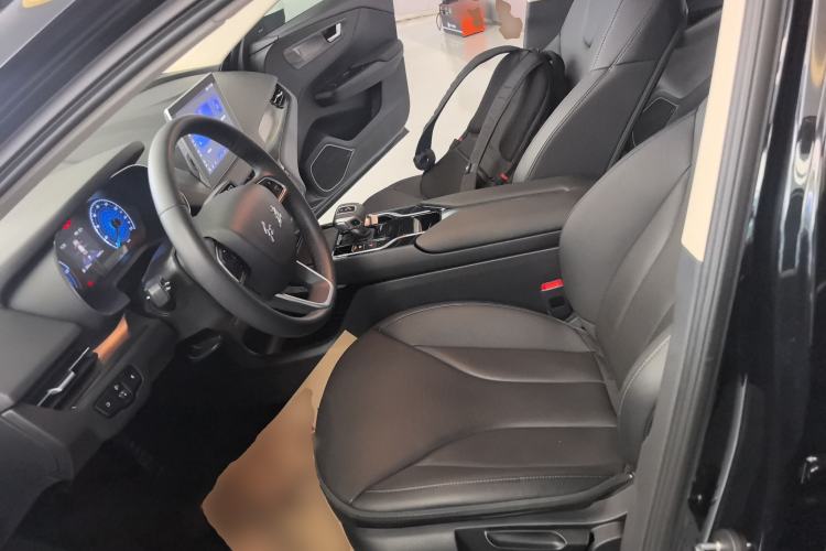 Used Hongqi E-QM5 2023 Revised Version Basic Travel Edition Left Front Seat