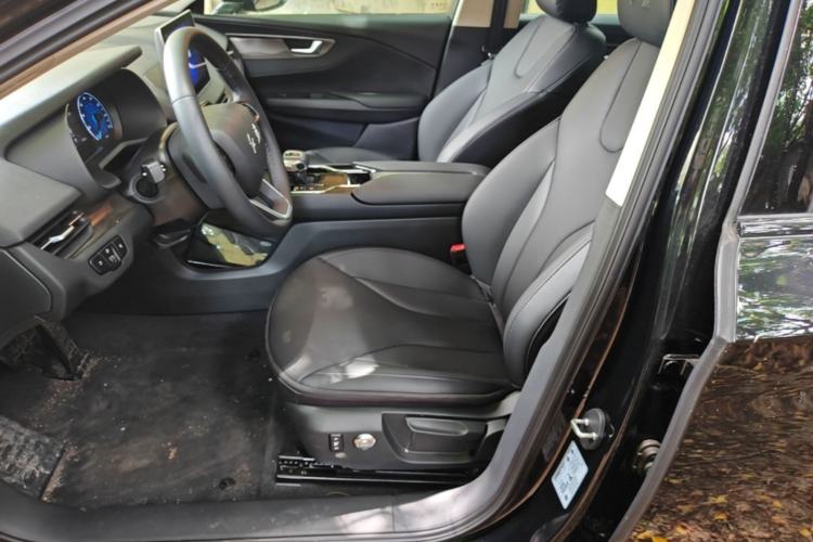 Used Hongqi E-QM5 2023 Revised Version Basic Travel Edition Left Front Seat