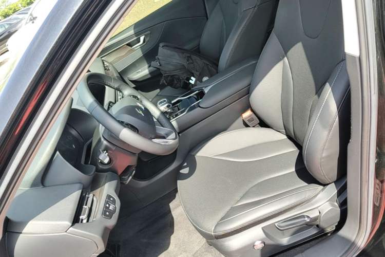Used Hongqi E-QM5 2023 Base Travel Edition Left Front Seat