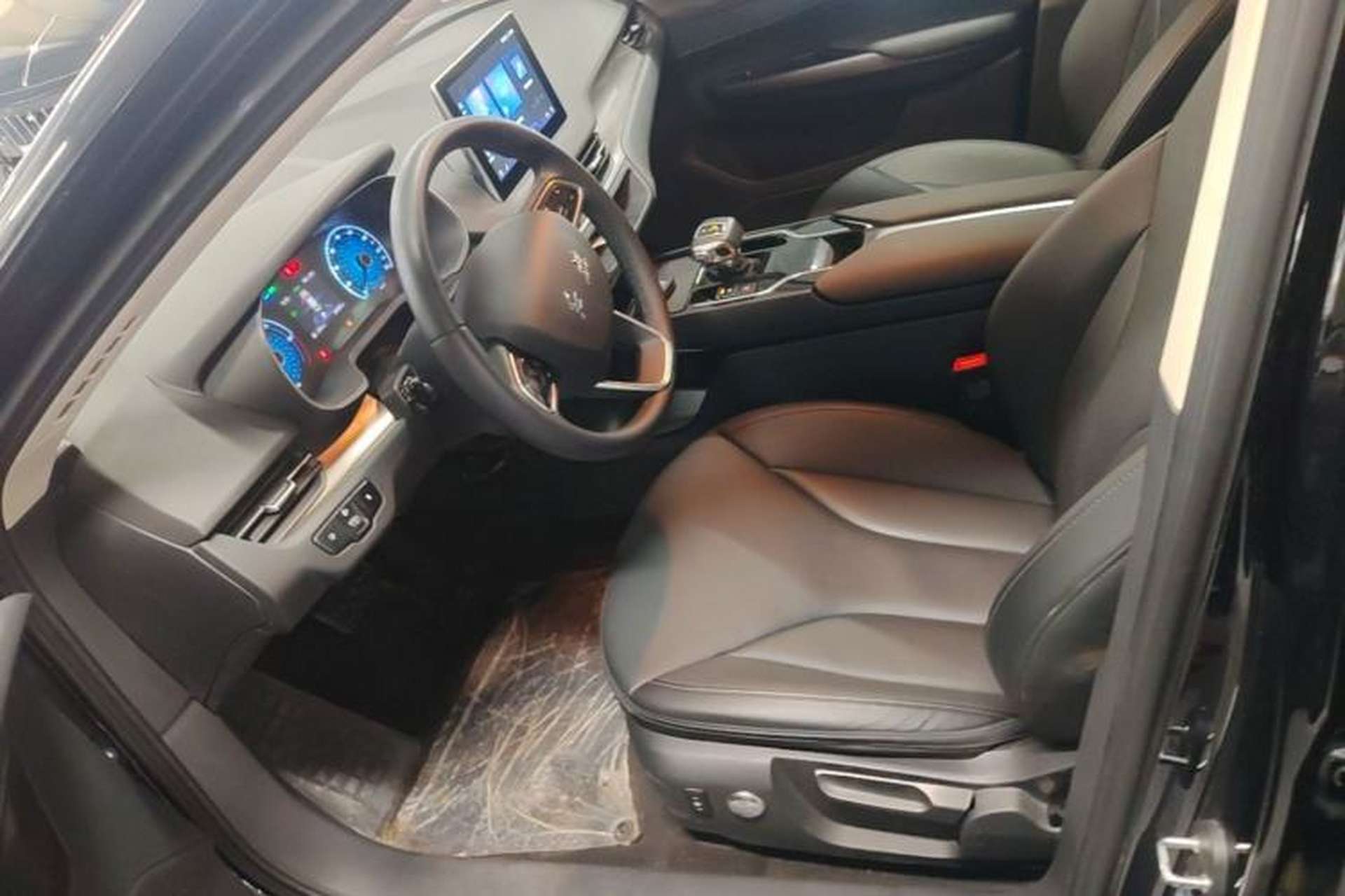Used Hongqi E-QM5 2023 Revised Version Basic Travel Edition Left Front Seat