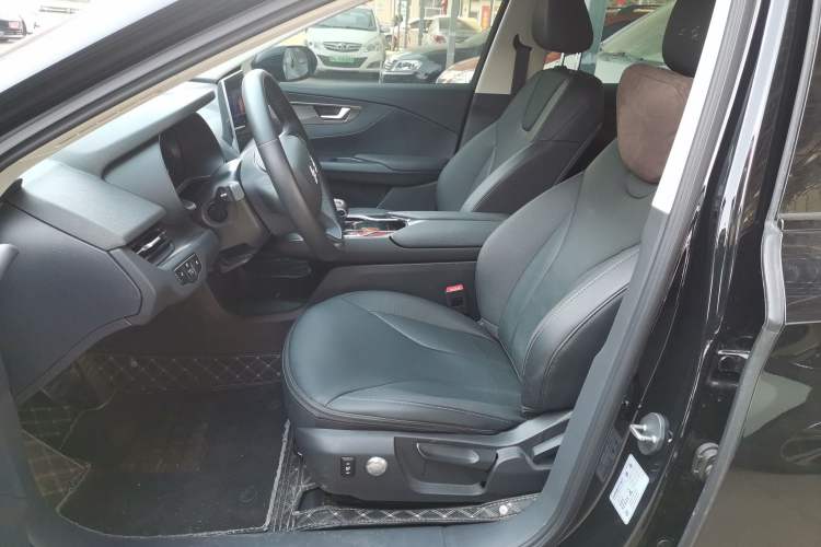Used Hongqi E-QM5 2023 Revised Version Basic Travel Edition Left Front Seat