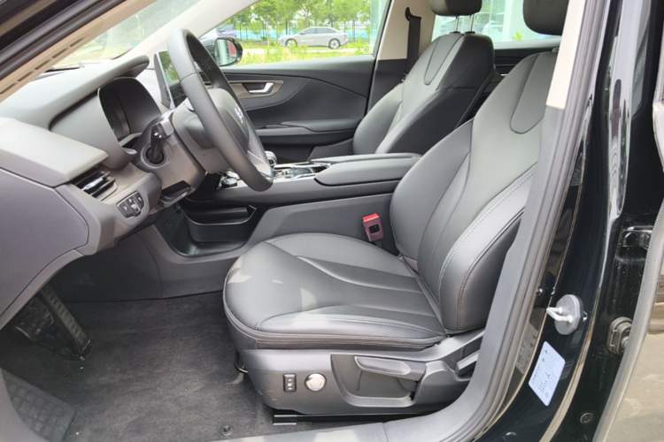 Used Hongqi E-QM5 2023 Revised Version Basic Travel Edition Left Front Seat