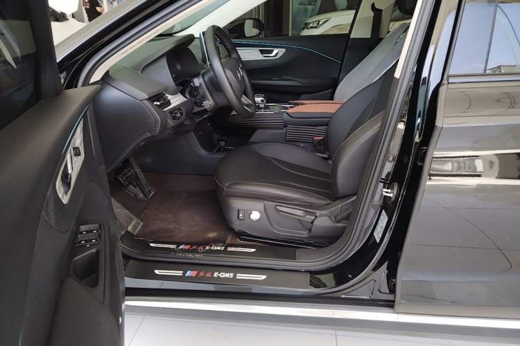 Used Hongqi E-QM5 2023 620km PLUS Left Front Seat