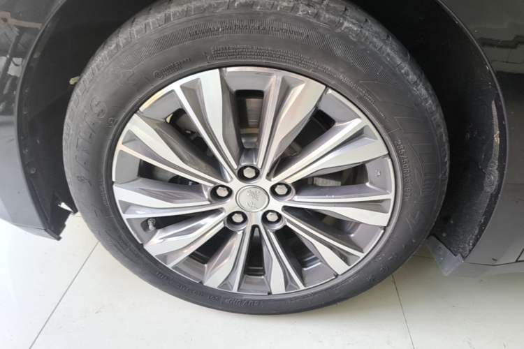 Used Hongqi E-QM5 2023 620km PLUS Left Front Wheel Hub