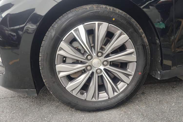 Used Hongqi E-QM5 2023 620km PLUS Left Front Wheel Hub