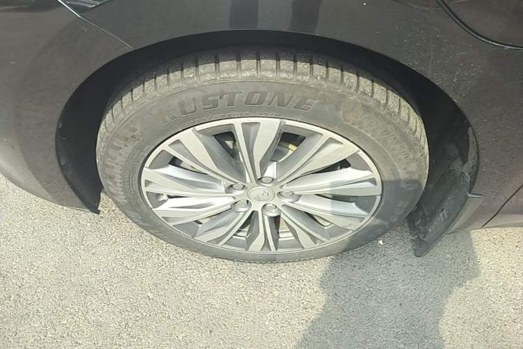 Used Hongqi E-QM5 2023 620km PLUS Left Front Wheel Hub