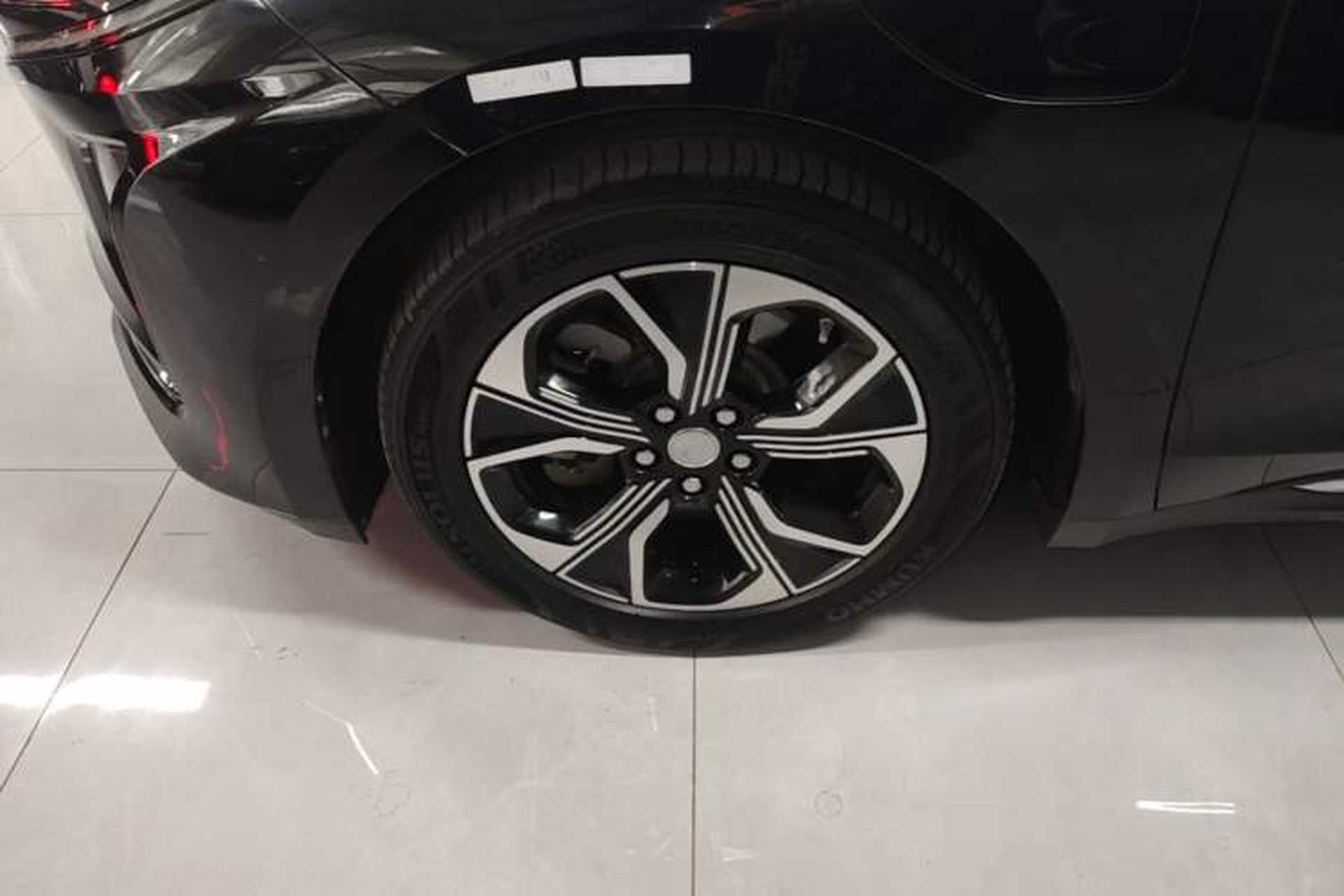 Used Hongqi E-QM5 2023 Revised Version Basic Travel Edition Left Front Wheel Hub