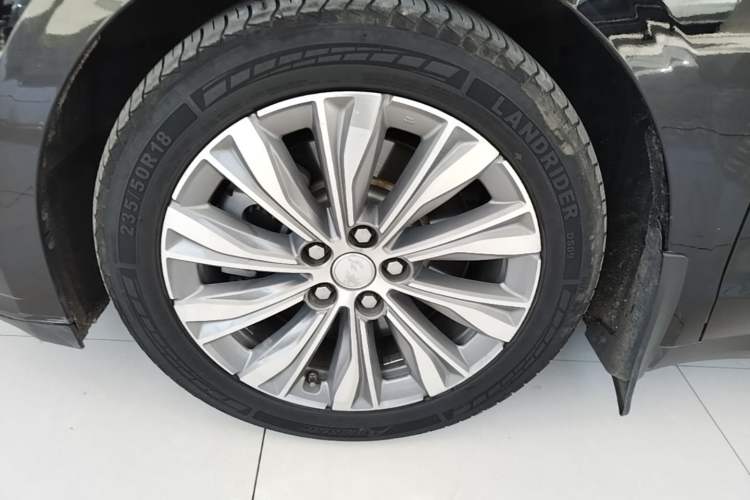 Used Hongqi E-QM5 2023 620km PLUS Left Front Wheel Hub
