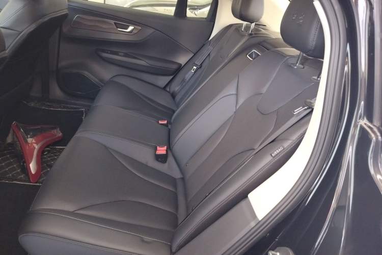 Used Hongqi E-QM5 2023 Revised Version Basic Travel Edition Left Rear Seat