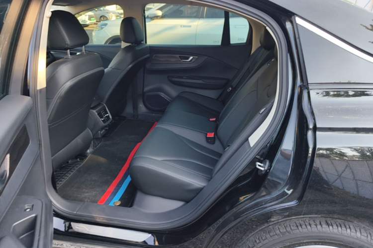 Used Hongqi E-QM5 2023 Revised Version Basic Travel Edition Left Rear Seat
