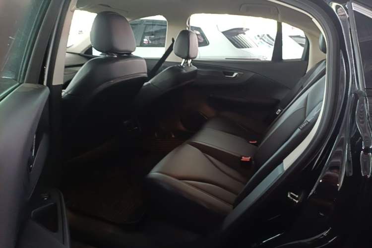 Used Hongqi E-QM5 2023 Revised Version Basic Travel Edition Left Rear Seat