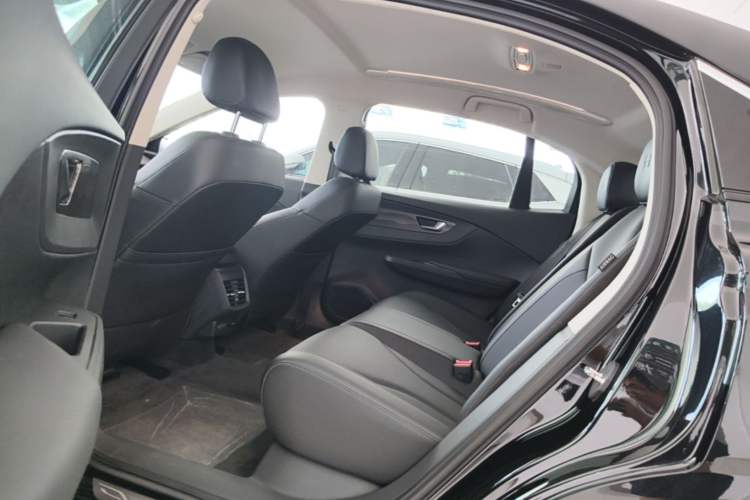 Used Hongqi E-QM5 2023 Revised Version Basic Travel Edition Left Rear Seat