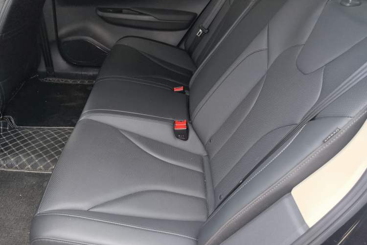 Used Hongqi E-QM5 2023 Revised Version Basic Travel Edition Left Rear Seat