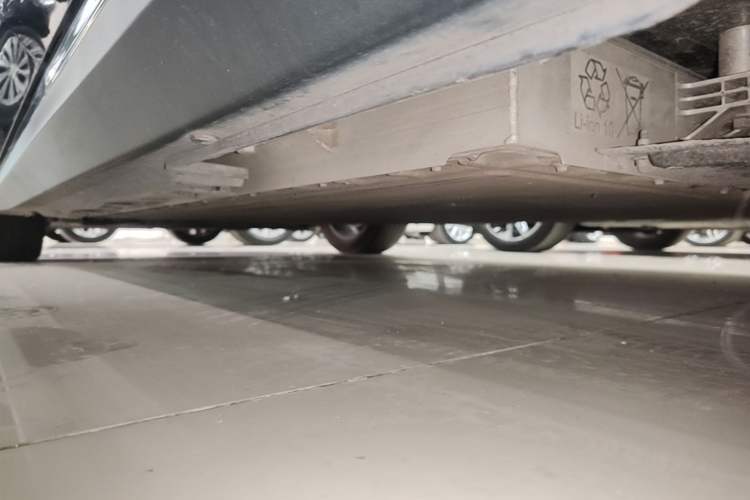 Used Hongqi E-QM5 2023 Revised Version Basic Travel Edition Left Side Sill