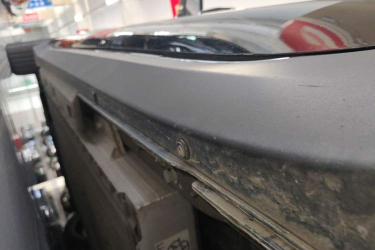 Used Hongqi E-QM5 2023 Revised Version Basic Travel Edition Left Side Sill