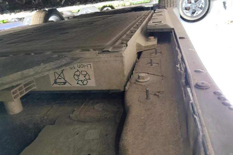 Used Hongqi E-QM5 2023 Revised Version Basic Travel Edition Left Side Sill