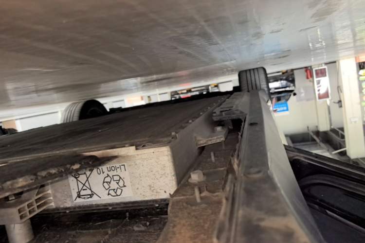 Used Hongqi E-QM5 2023 Revised Version Basic Travel Edition Left Side Sill
