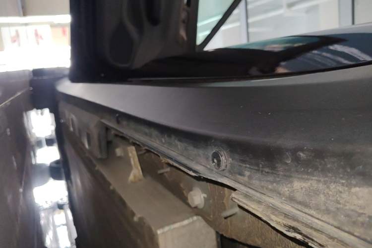 Used Hongqi E-QM5 2023 Base Travel Edition Left Side Sill