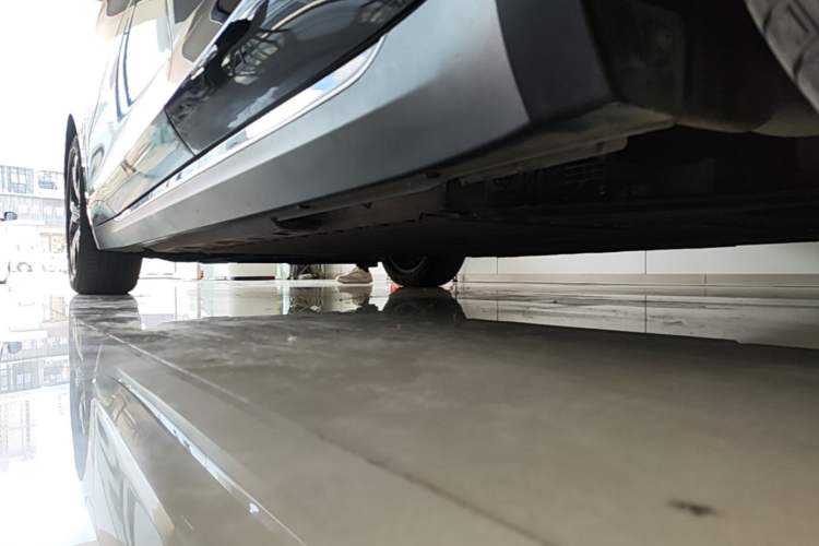 Used Hongqi E-QM5 2023 Revised Version Basic Travel Edition Left Side Sill