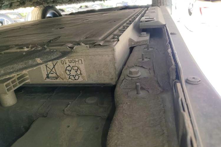 Used Hongqi E-QM5 2023 Revised Version Basic Travel Edition Left Side Sill