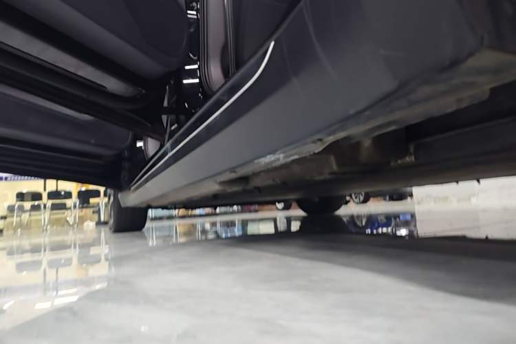 Used Hongqi E-QM5 2023 Revised Version Basic Travel Edition Left Side Sill