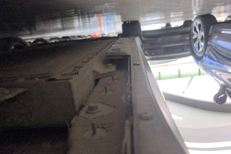 Used Hongqi E-QM5 2023 Revised Version Basic Travel Edition Left Side Sill