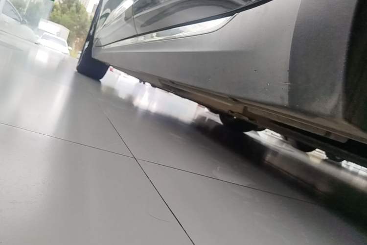 Used Hongqi E-QM5 2023 Revised Version Basic Travel Edition Left Side Sill