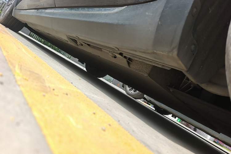 Used Hongqi E-QM5 2023 620km PLUS Left Side Sill