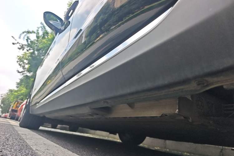 Used Hongqi E-QM5 2023 Revised Version Basic Travel Edition Left Side Sill