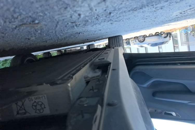 Used Hongqi E-QM5 2023 Revised Version Basic Travel Edition Left Side Sill