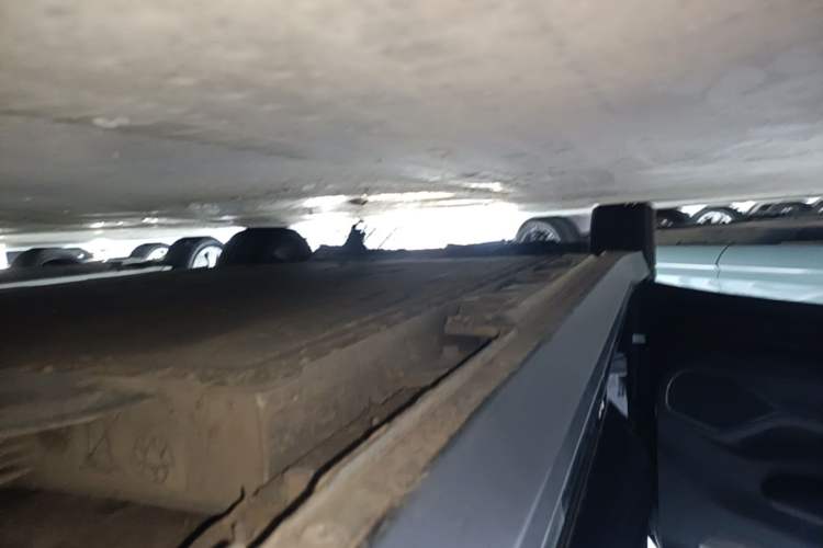 Used Hongqi E-QM5 2023 Revised Version Basic Travel Edition Left Side Sill