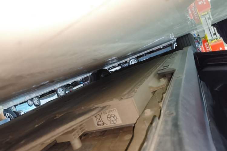 Used Hongqi E-QM5 2023 Base Travel Edition Left Side Sill