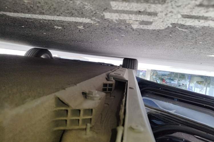 Used Hongqi E-QM5 2023 620km PLUS Left Side Sill