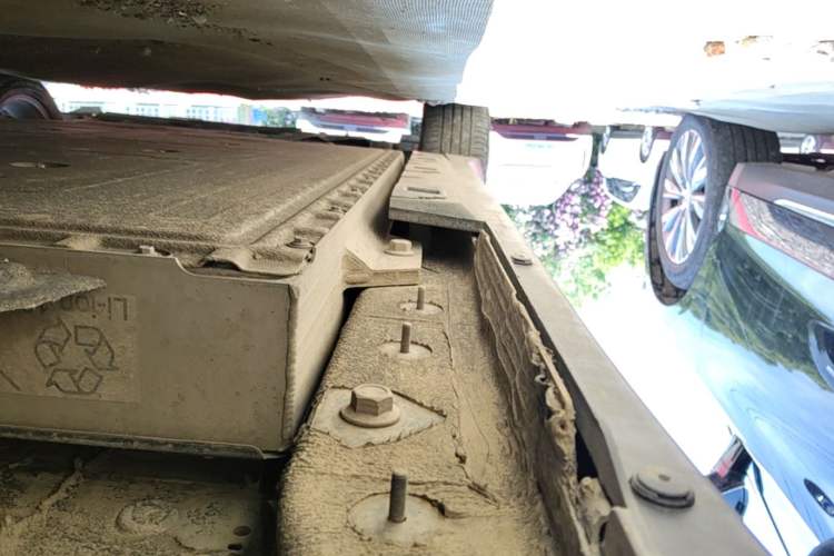 Used Hongqi E-QM5 2023 Revised Version Basic Travel Edition Left Side Sill