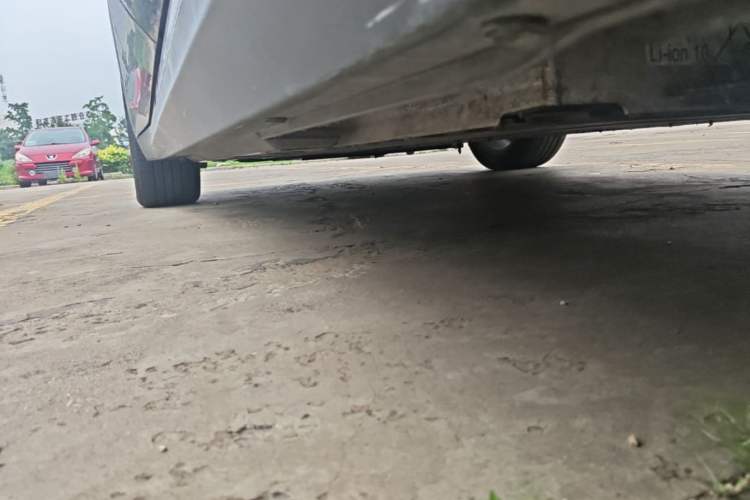Used Hongqi E-QM5 2023 Revised Version Basic Travel Edition Left Side Sill