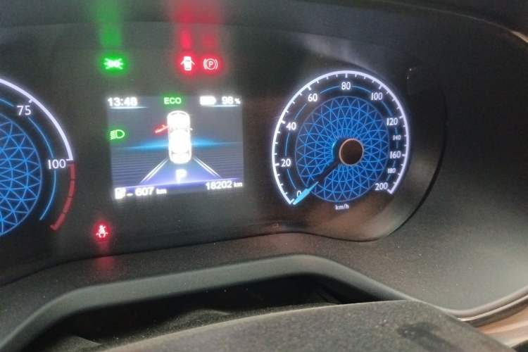 Used Hongqi E-QM5 2023 620km PLUS Odometer Close Up