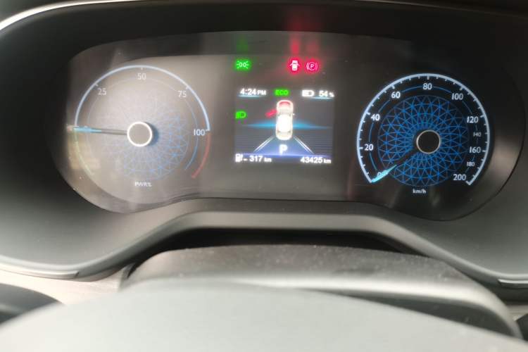 Used Hongqi E-QM5 2023 620km PLUS Odometer Close Up