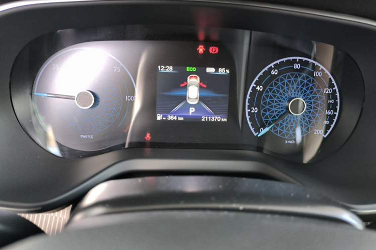 Used Hongqi E-QM5 2023 Revised Version Basic Travel Edition Odometer Close Up