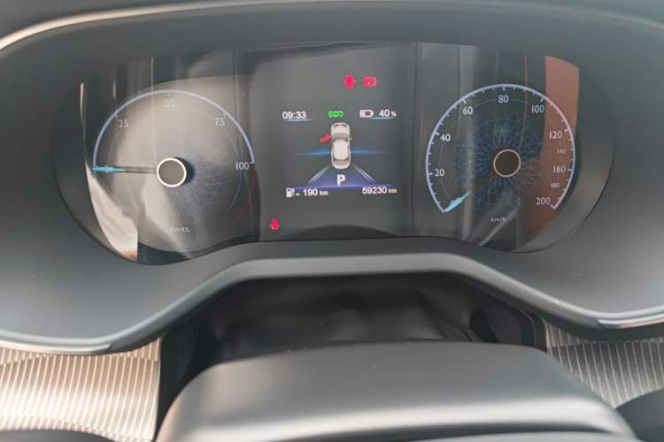 Used Hongqi E-QM5 2023 Revised Version Basic Travel Edition Odometer Close Up