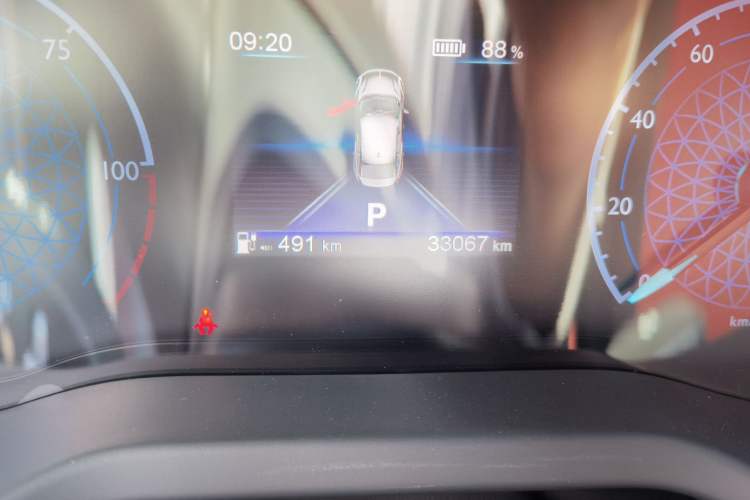 Used Hongqi E-QM5 2023 560km PLUS Odometer Close Up