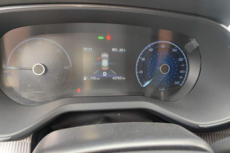 Used Hongqi E-QM5 2023 Revised Version Basic Travel Edition Odometer Close Up
