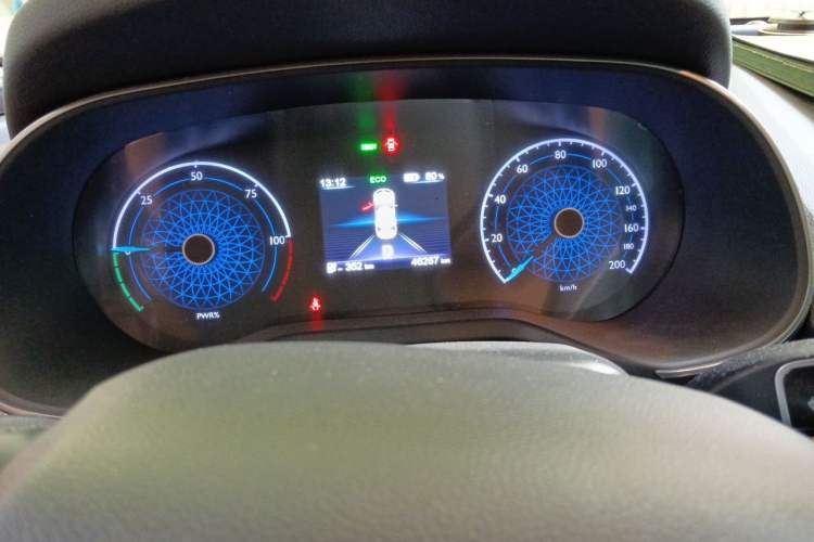 Used Hongqi E-QM5 2023 Revised Version Basic Travel Edition Odometer Close Up